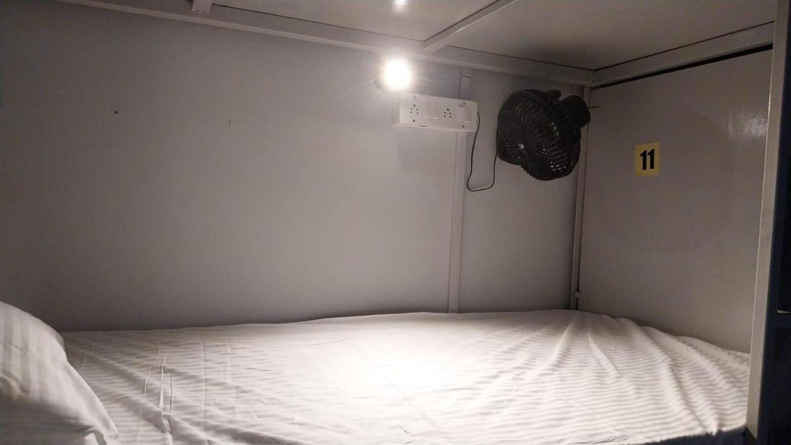 Saffron Dormitory Goregaon East Bombaj Zewnętrze zdjęcie